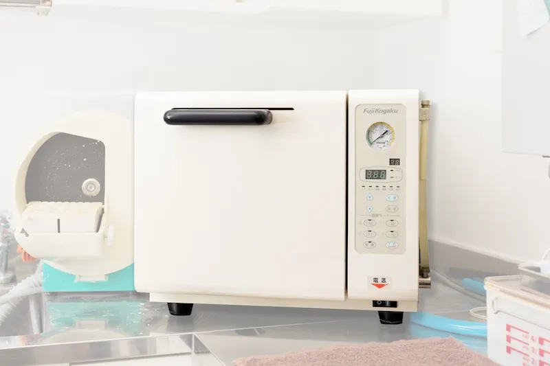 高圧蒸気滅菌器(オートクレーブ)